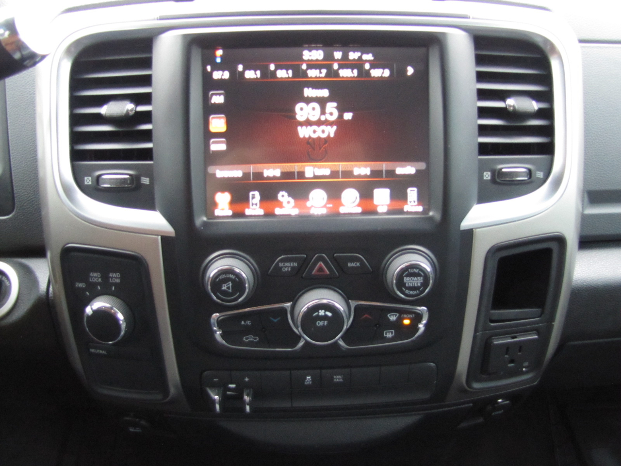 RAM 2500 SLT Crew Cab SWB 4WD 2015