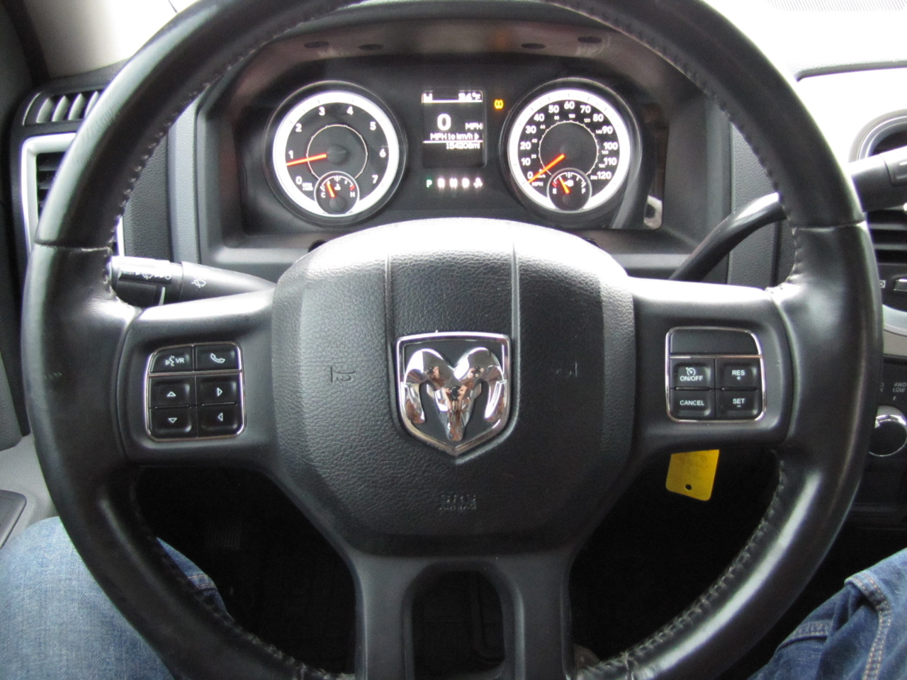 RAM 2500 SLT Crew Cab SWB 4WD 2015