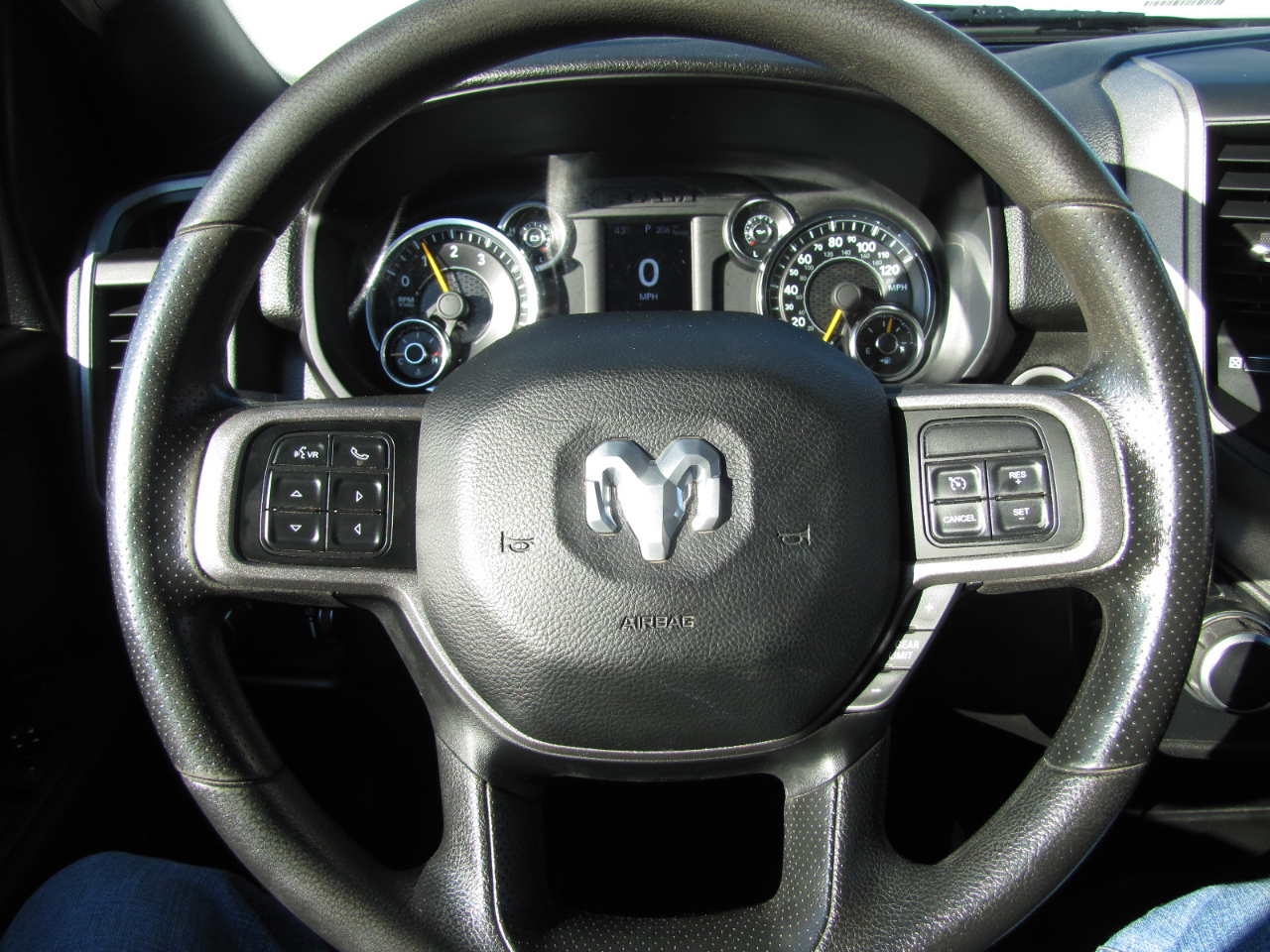 RAM 2500 Tradesman Crew Cab LWB 4WD 2021