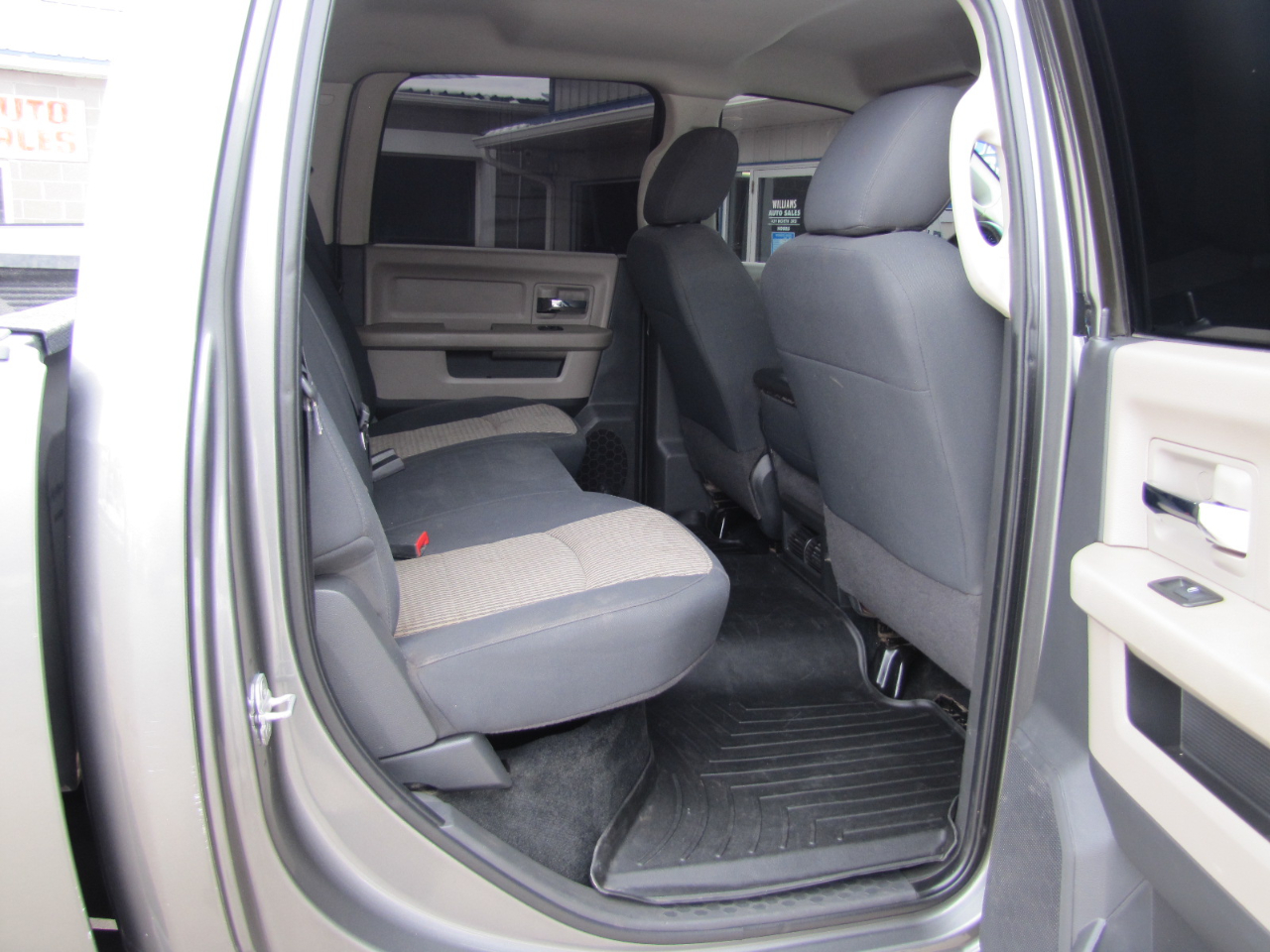 RAM 2500 SLT Crew Cab SWB 4WD 2011