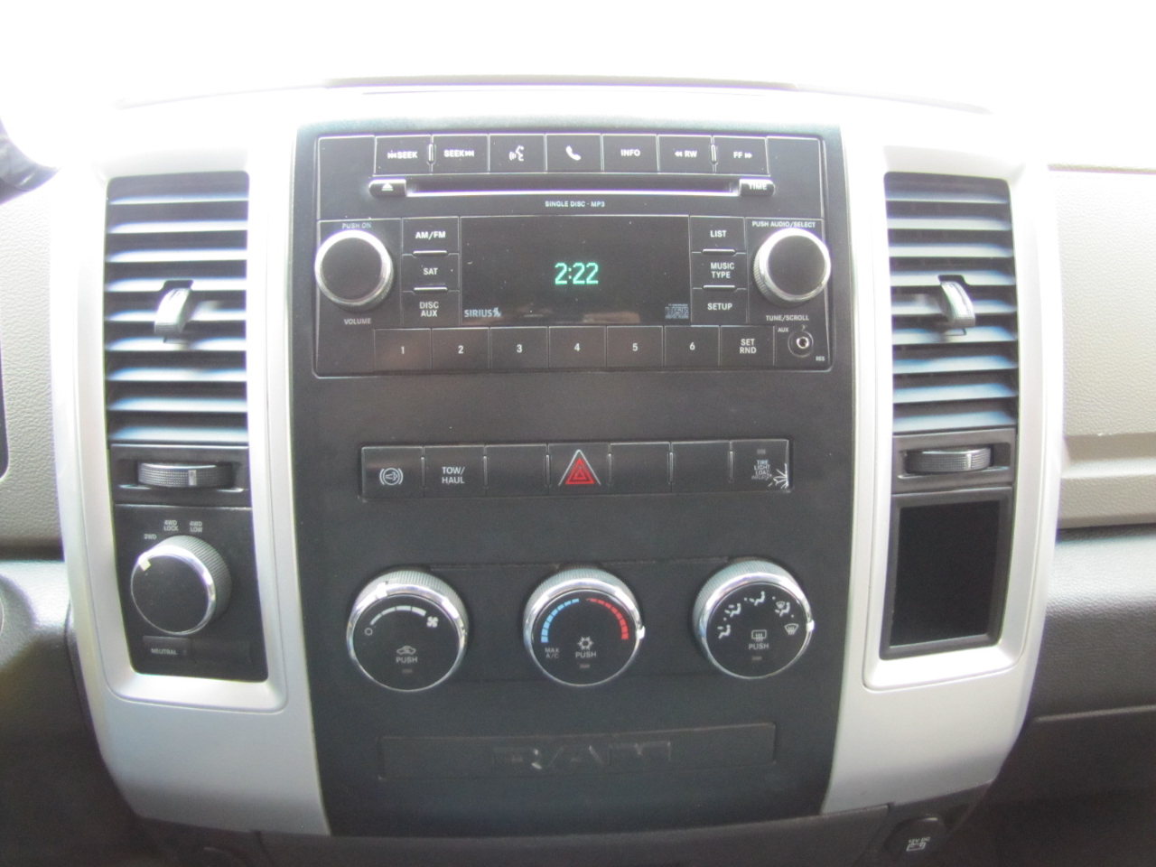 RAM 2500 SLT Crew Cab SWB 4WD 2011