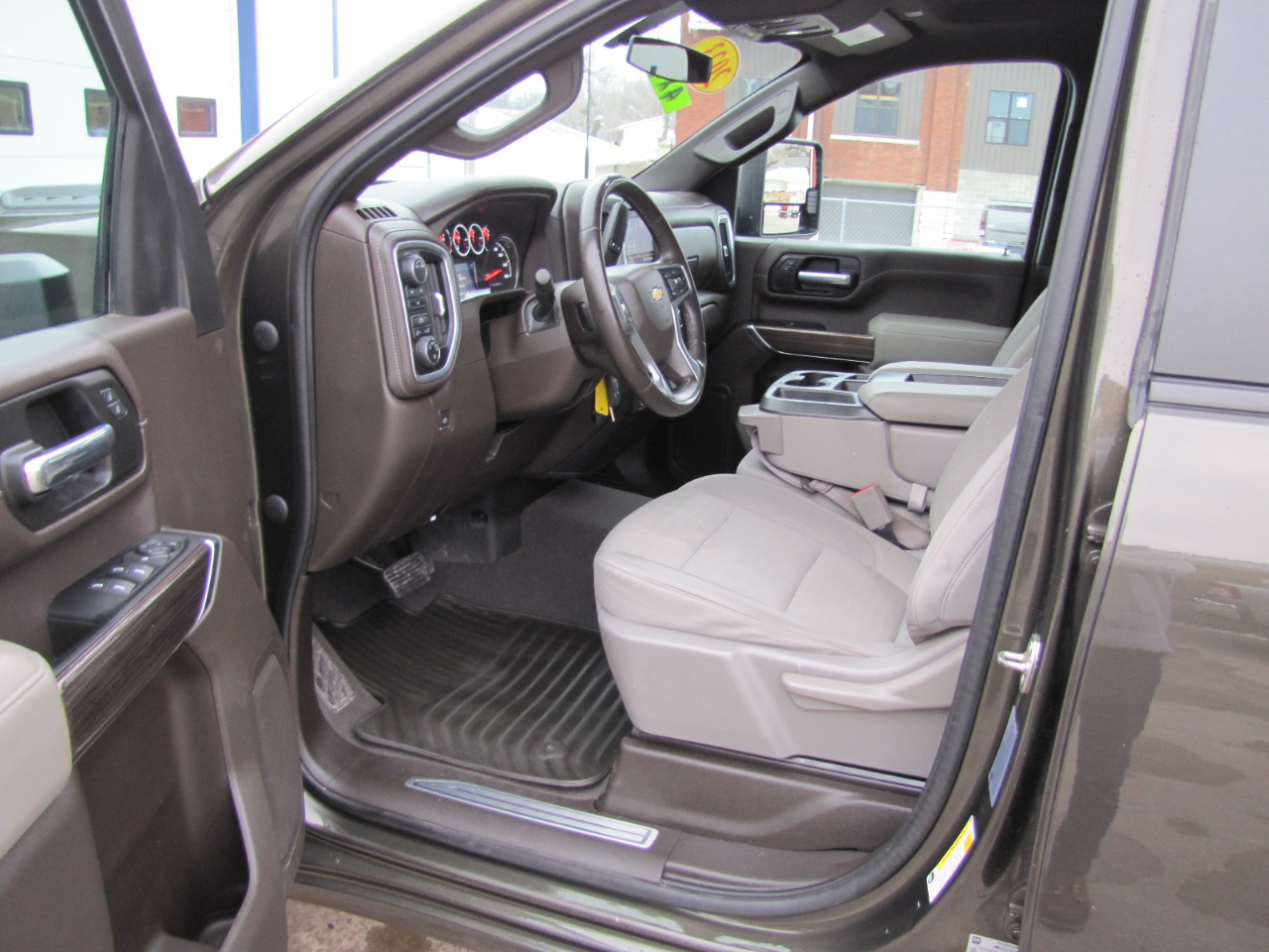 Chevrolet Silverado 2500HD LT Crew Cab Short Box 4WD 2023