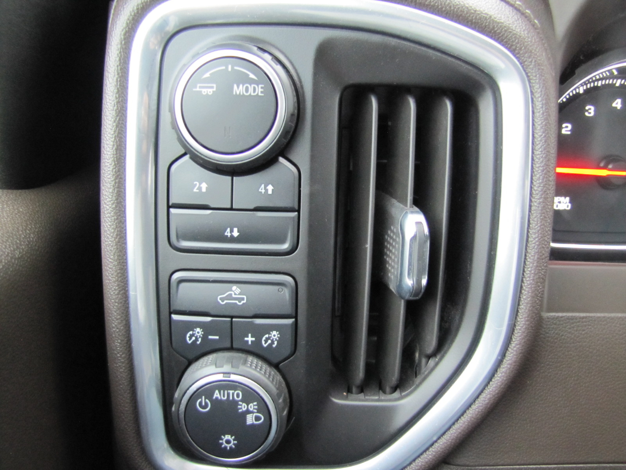 Chevrolet Silverado 2500HD LT Crew Cab Short Box 4WD 2023