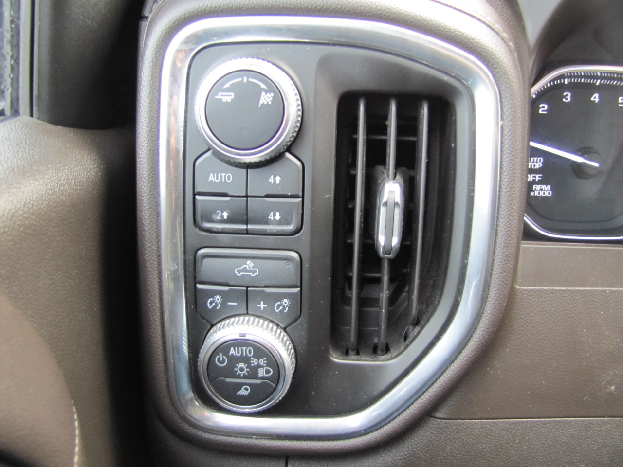 GMC Sierra 1500 SLE Crew Cab Short Box 4WD 2019