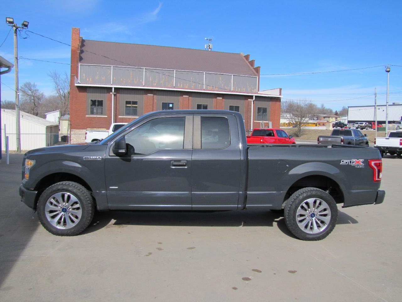 Ford F-150 XL SuperCab 6.5-ft. Bed 4WD 2017