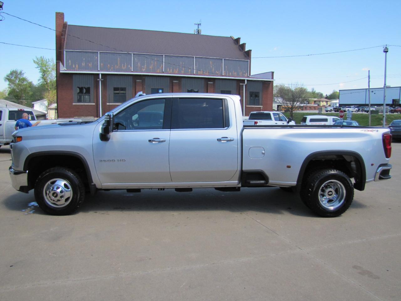 Chevrolet Silverado 3500HD LTZ Crew Cab 4WD 2022