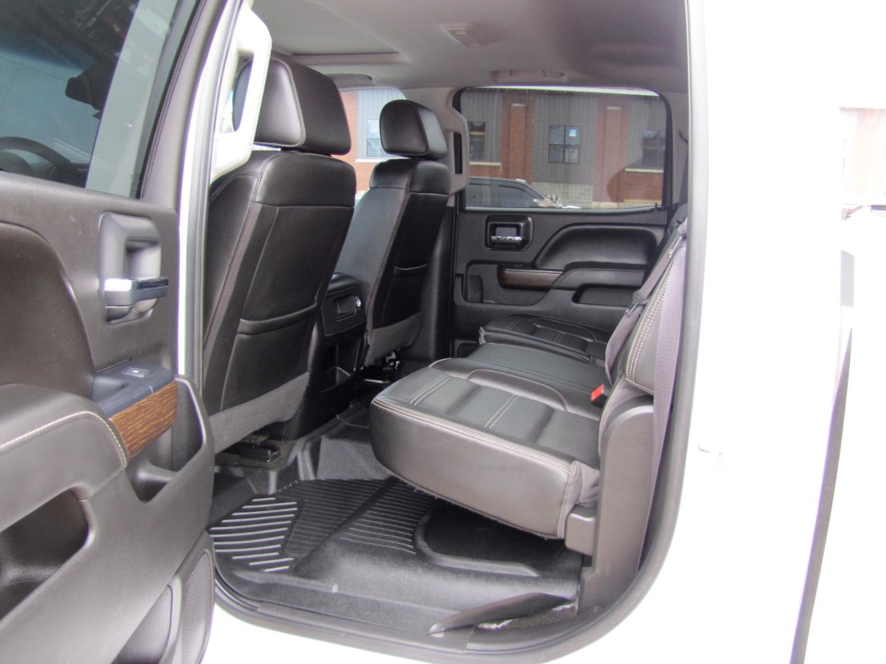 GMC Sierra 3500HD Denali Crew Cab 4WD 2017