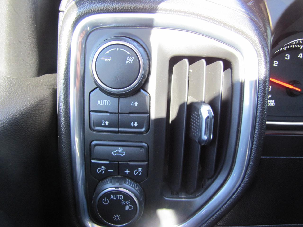 Chevrolet Silverado 1500 LT Crew Cab 4WD 2019