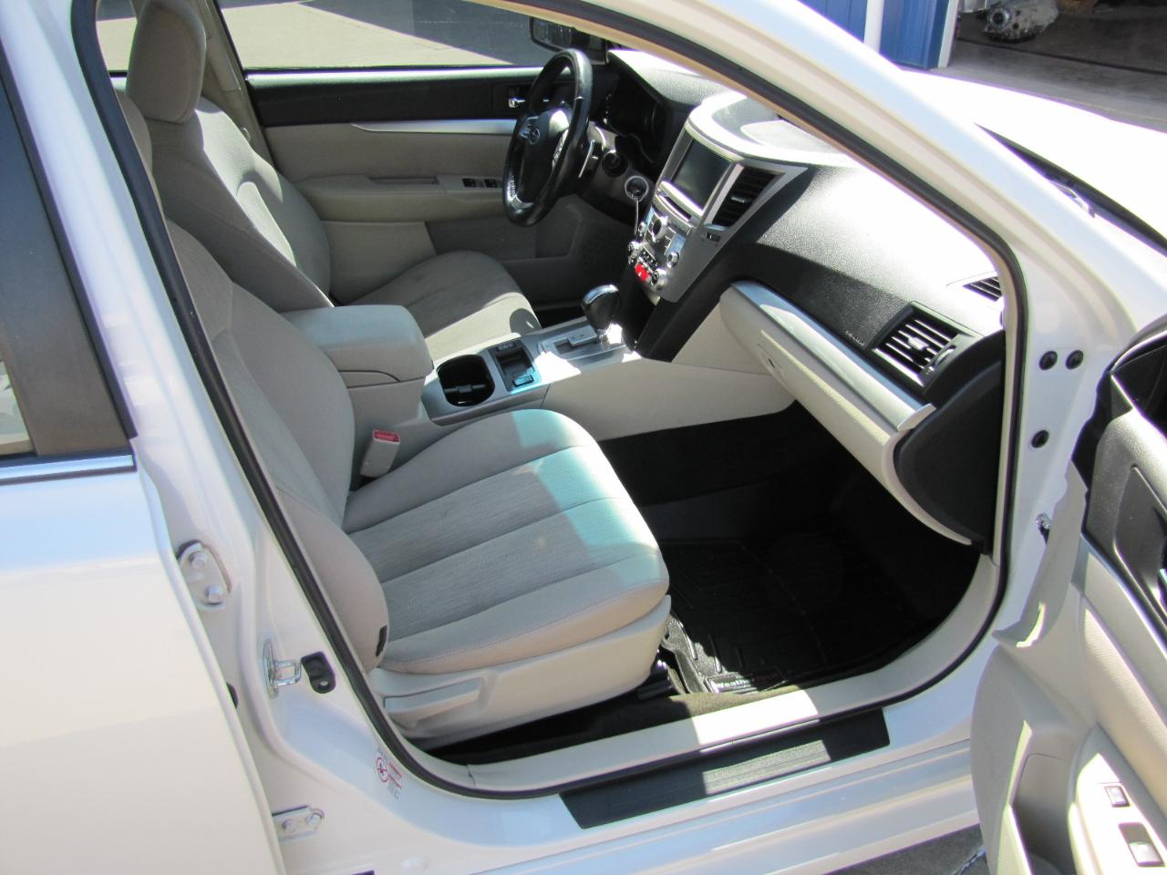 Subaru Legacy 2.5i Premium 2014