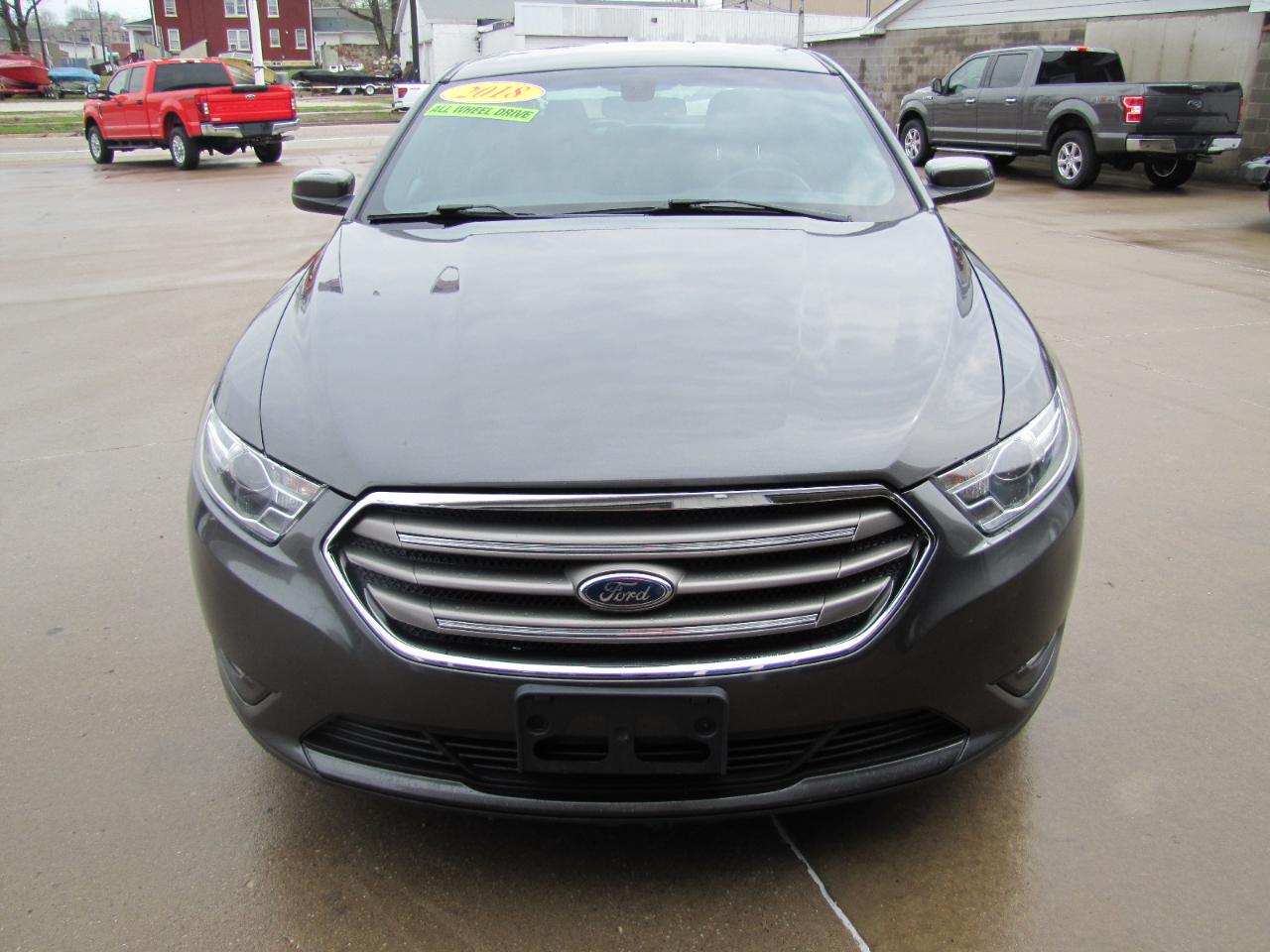 Ford Taurus SEL AWD 2018