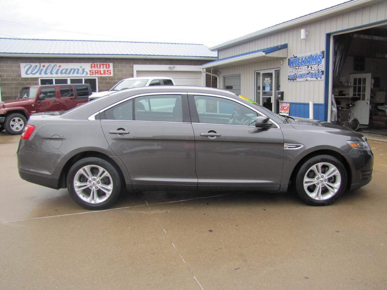 Ford Taurus SEL AWD 2018