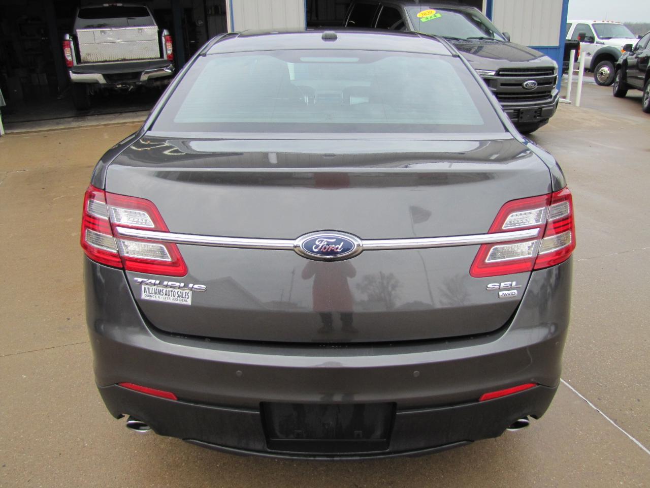 Ford Taurus SEL AWD 2018