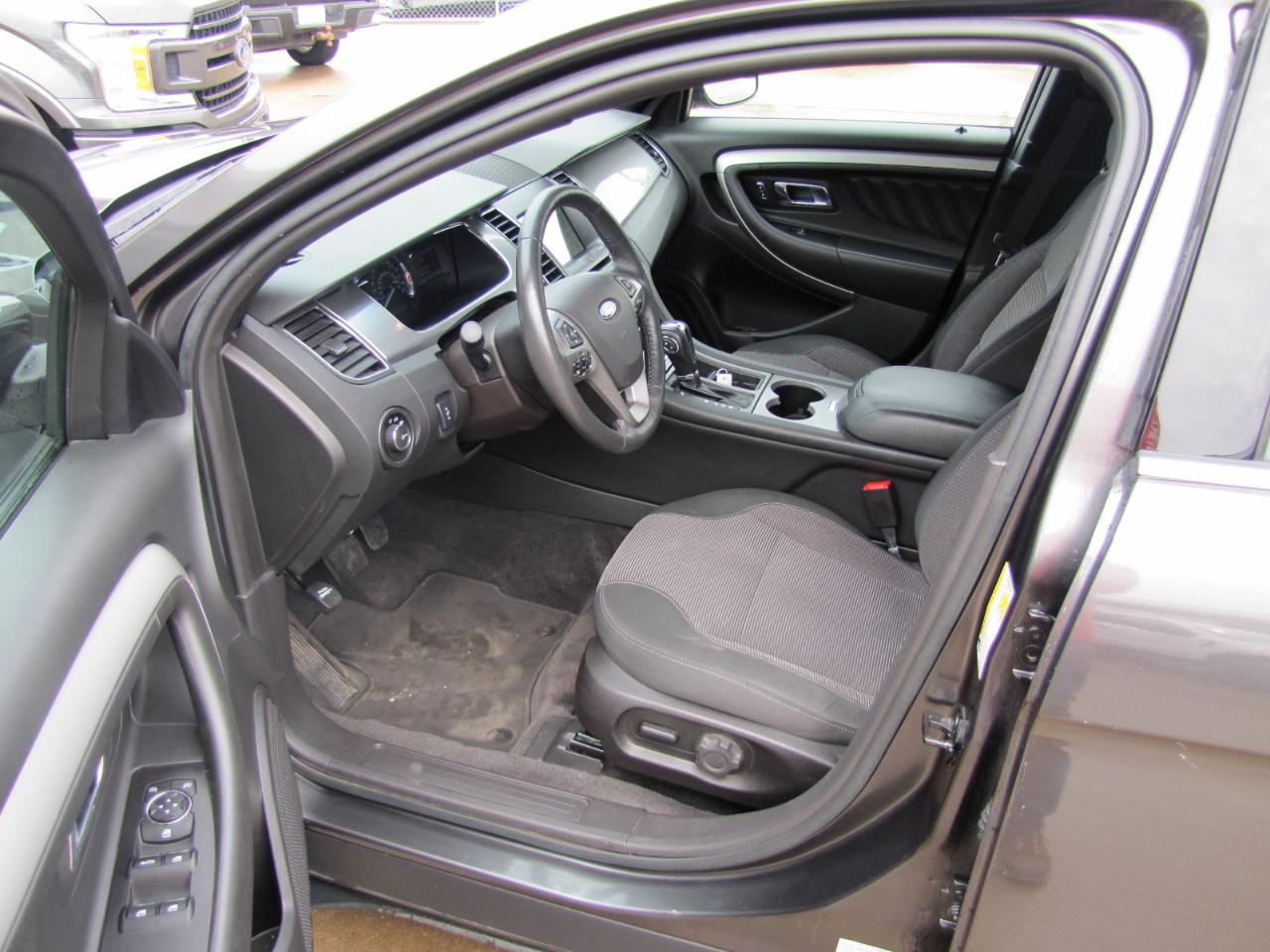 Ford Taurus SEL AWD 2018