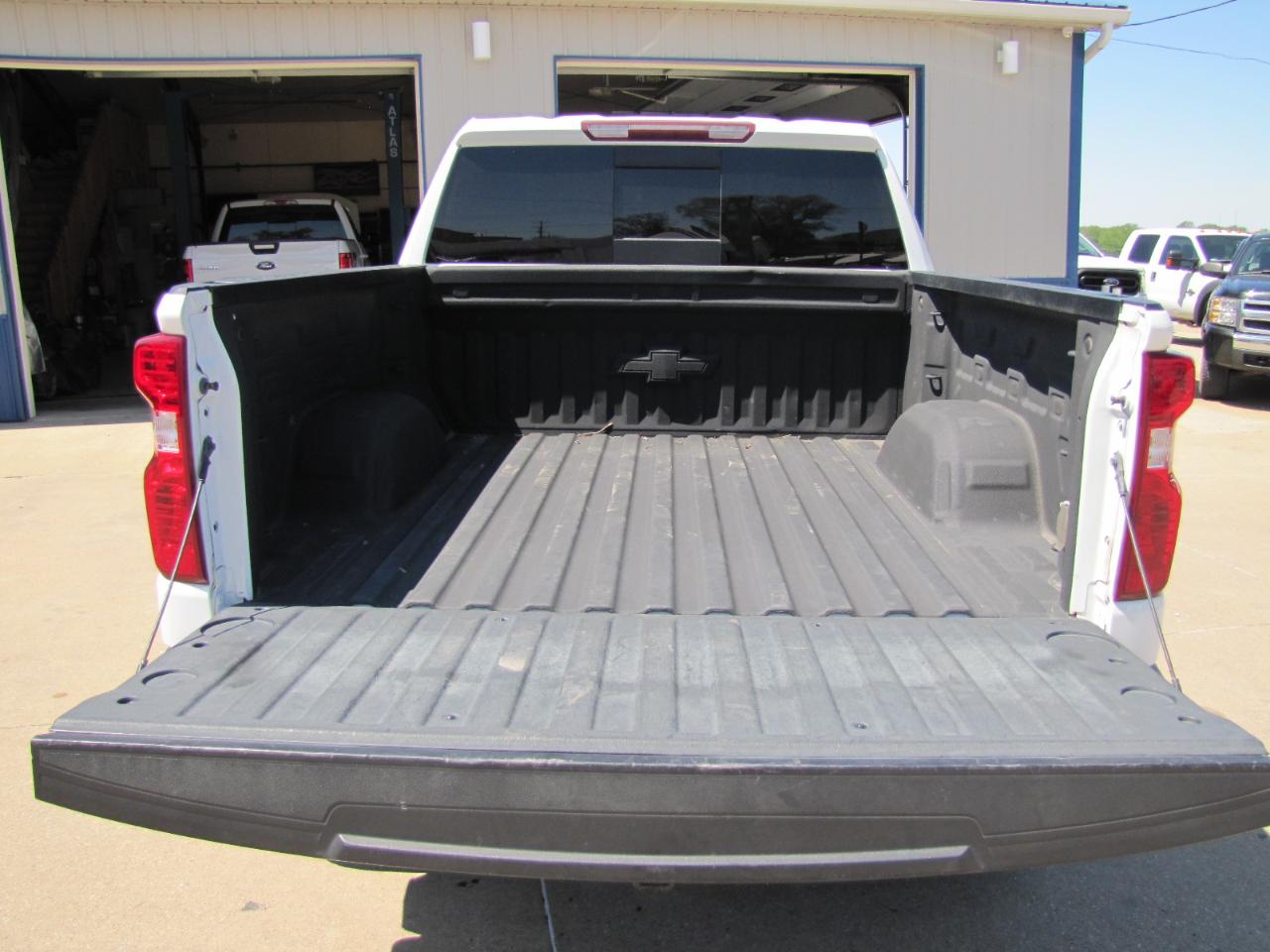 Chevrolet Silverado 1500 LT Crew Cab 4WD 2021