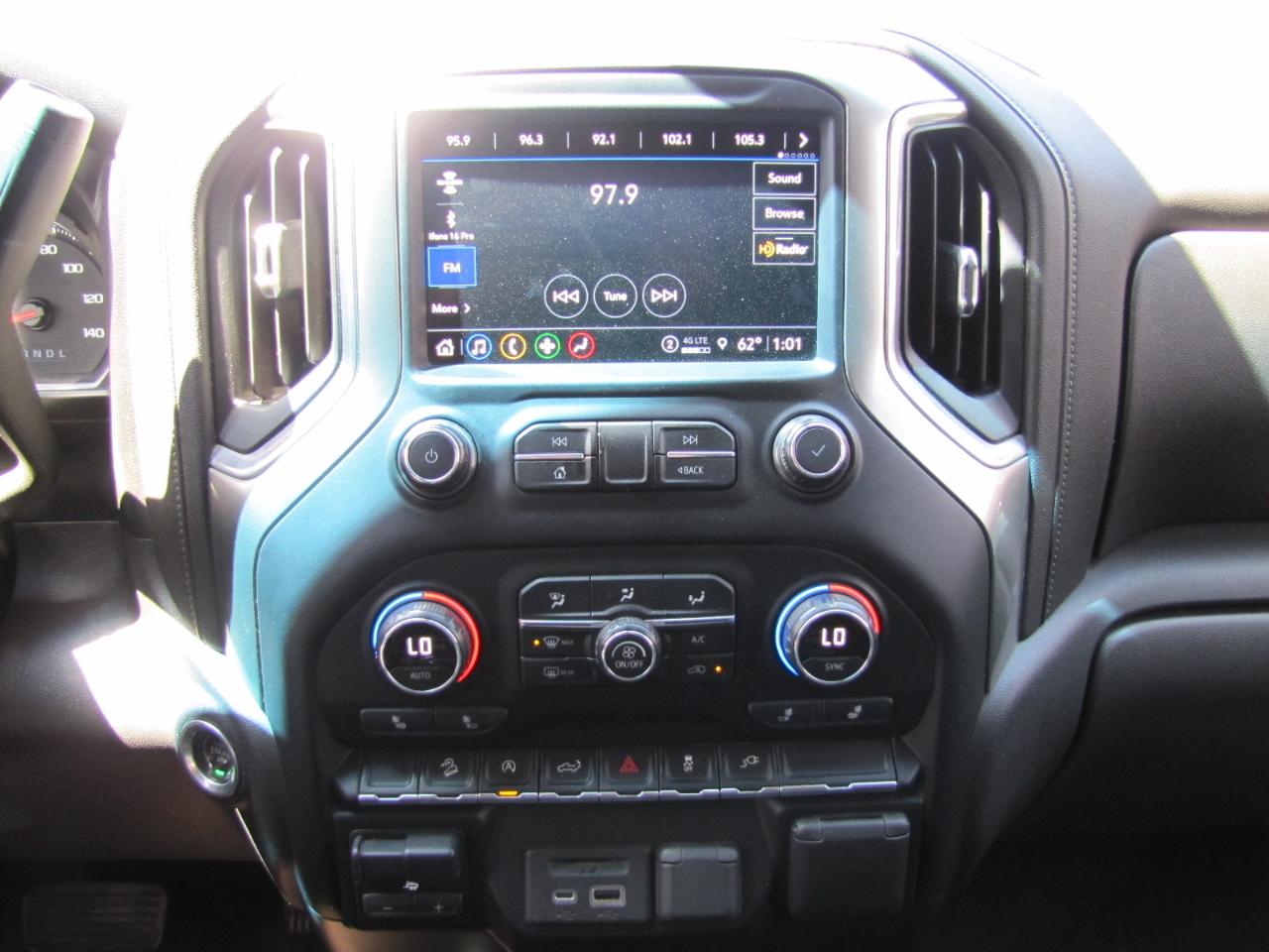 Chevrolet Silverado 1500 LT Crew Cab 4WD 2021