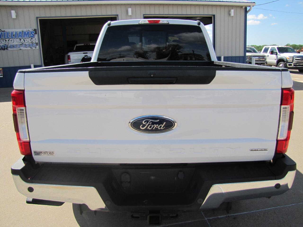 Ford F-250 SD XLT Crew Cab 4WD 2019