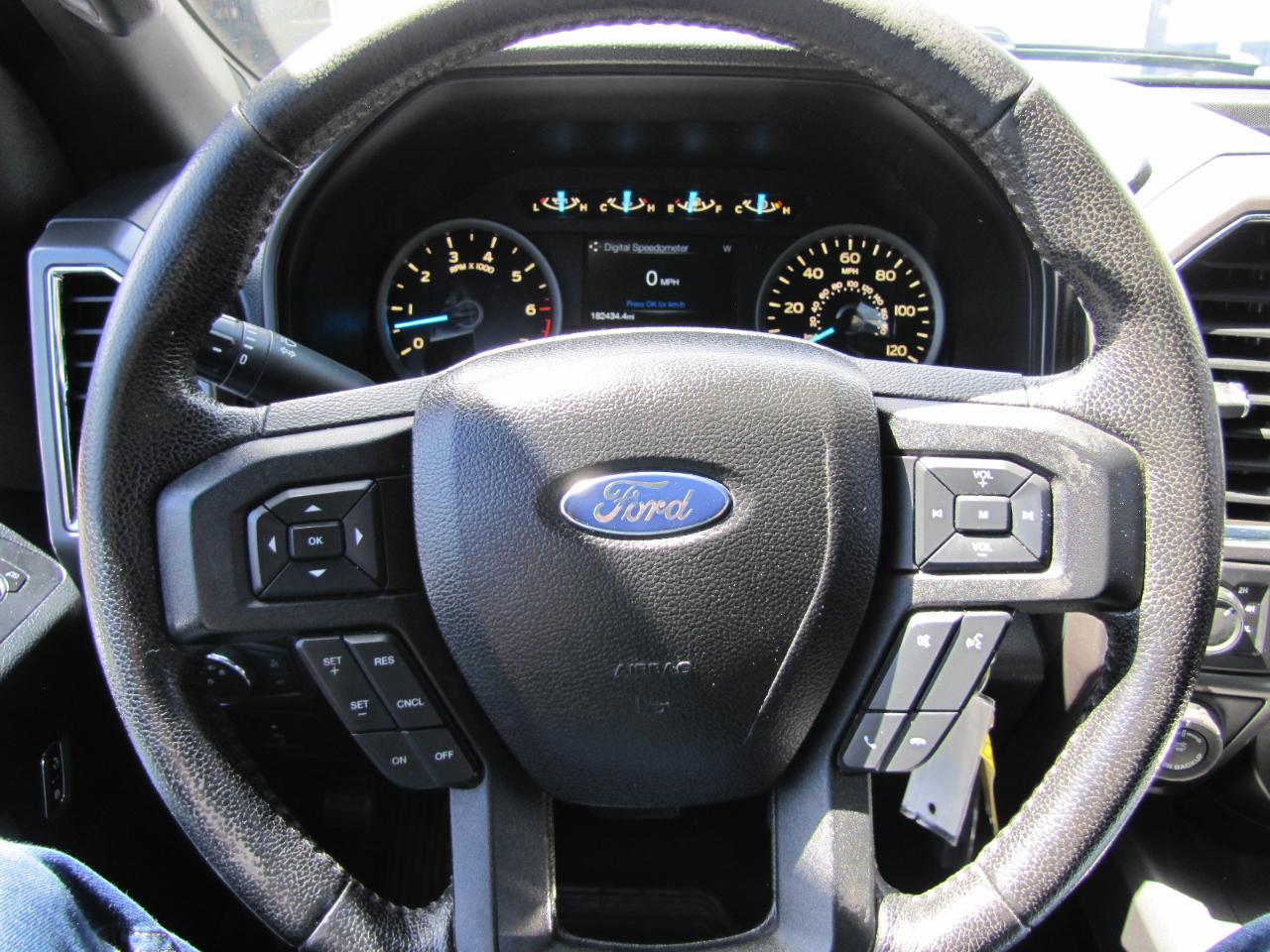 Ford F-150 XLT SuperCrew 5.5-ft. Bed 4WD 2016