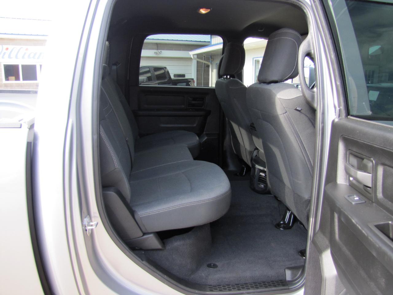 RAM 2500 Tradesman Crew Cab SWB 4WD 2024