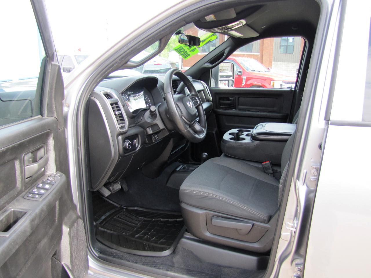 RAM 2500 Tradesman Crew Cab SWB 4WD 2024