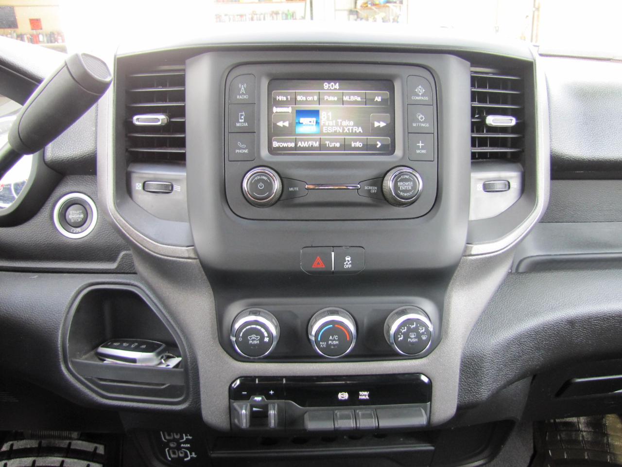 RAM 2500 Tradesman Crew Cab SWB 4WD 2024