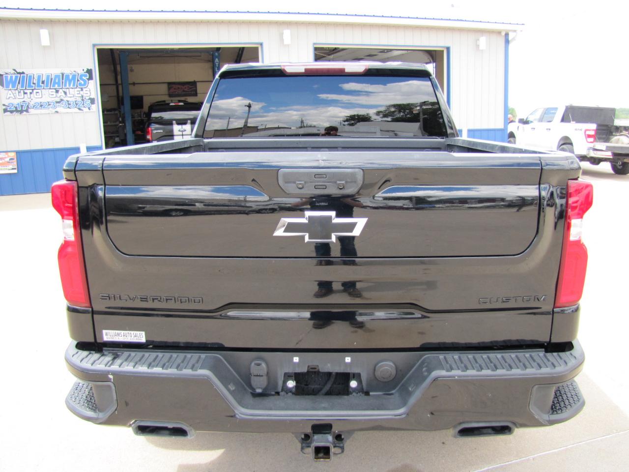 Chevrolet Silverado 1500 Custom Trail Boss Crew Cab Short Box 4WD 2021