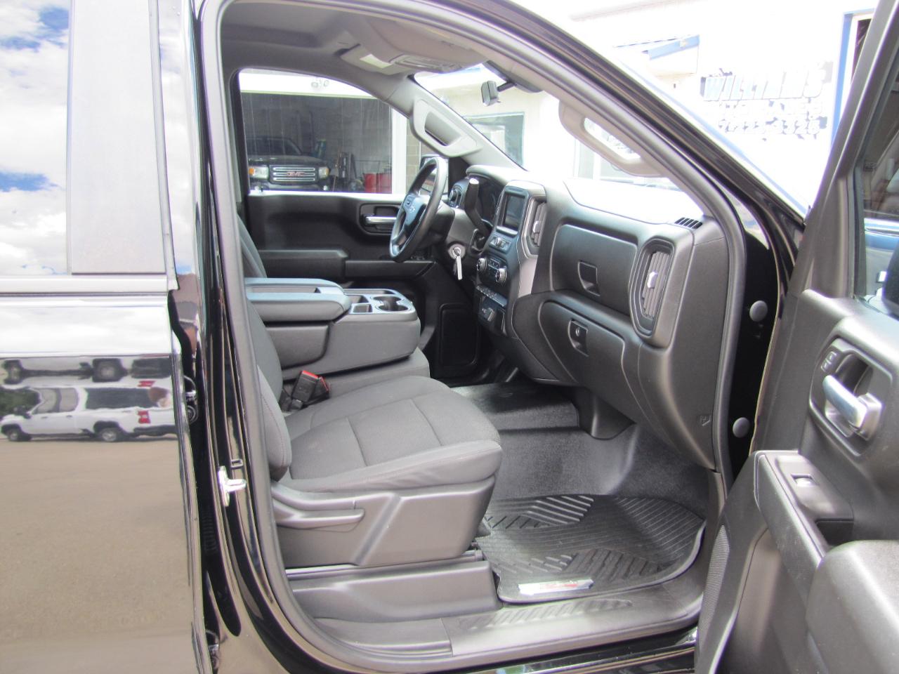 Chevrolet Silverado 1500 Custom Trail Boss Crew Cab Short Box 4WD 2021