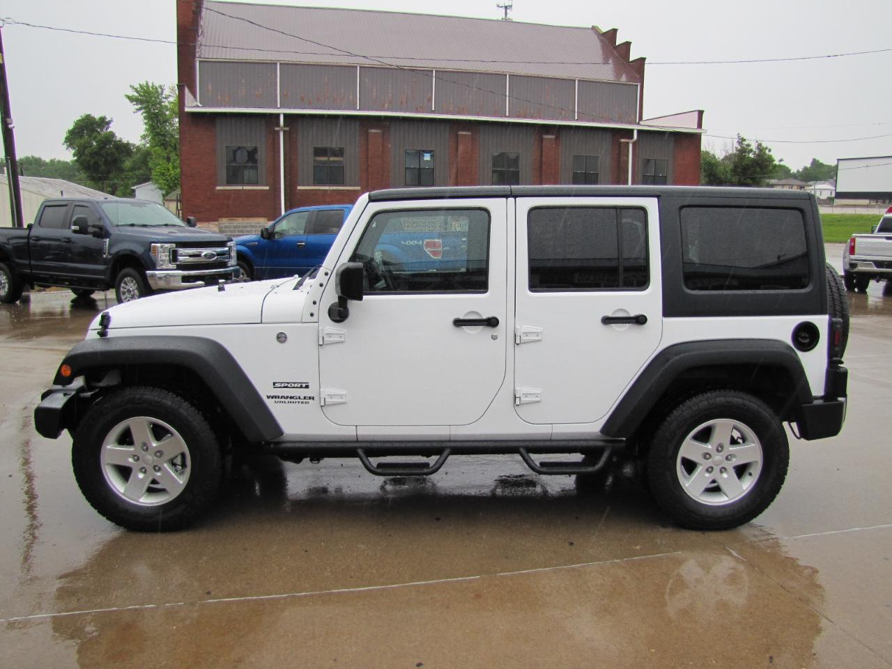 Jeep Wrangler Unlimited Sport 4WD 2017