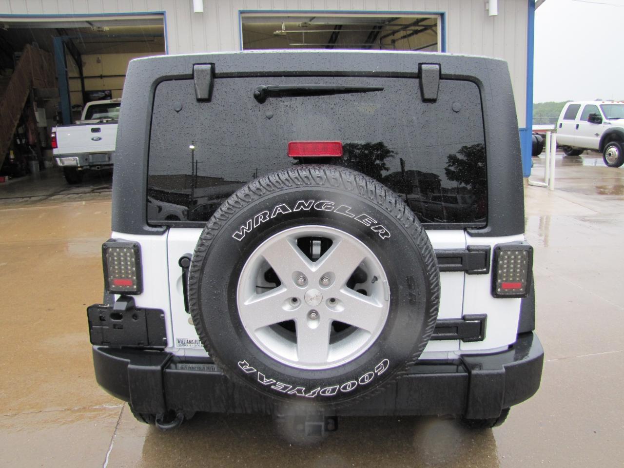 Jeep Wrangler Unlimited Sport 4WD 2017