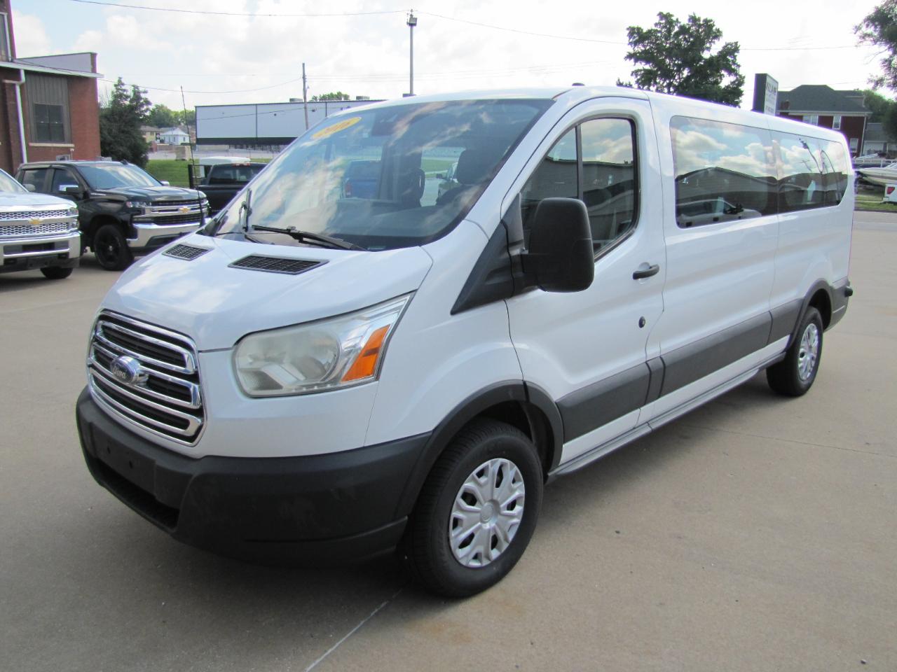 2016 Ford Transit 350 Wagon Low Roof XLT 60/40 Pass. 148-in. WB