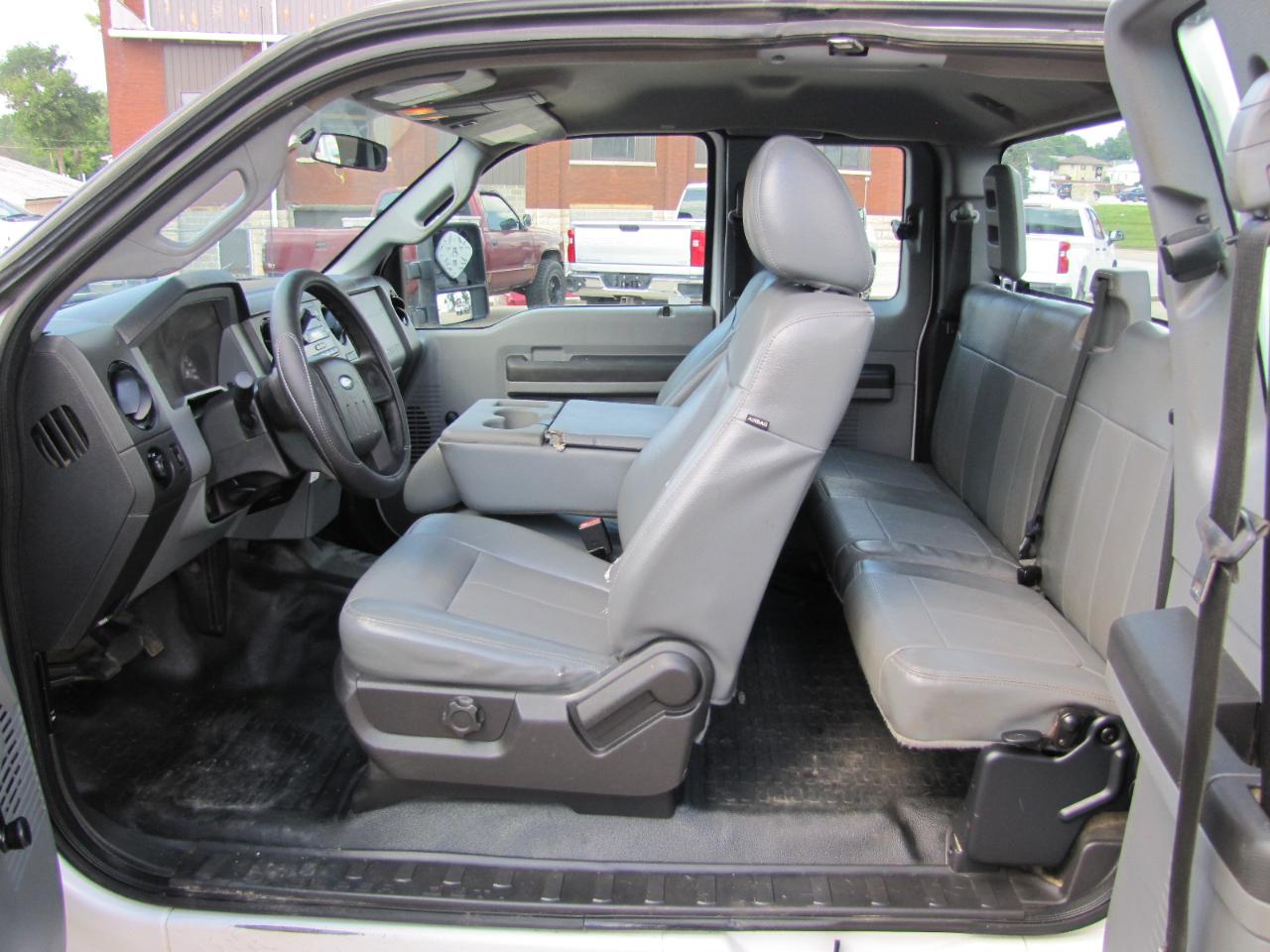 Ford F-250 SD XL SuperCab Long Bed 2WD 2015