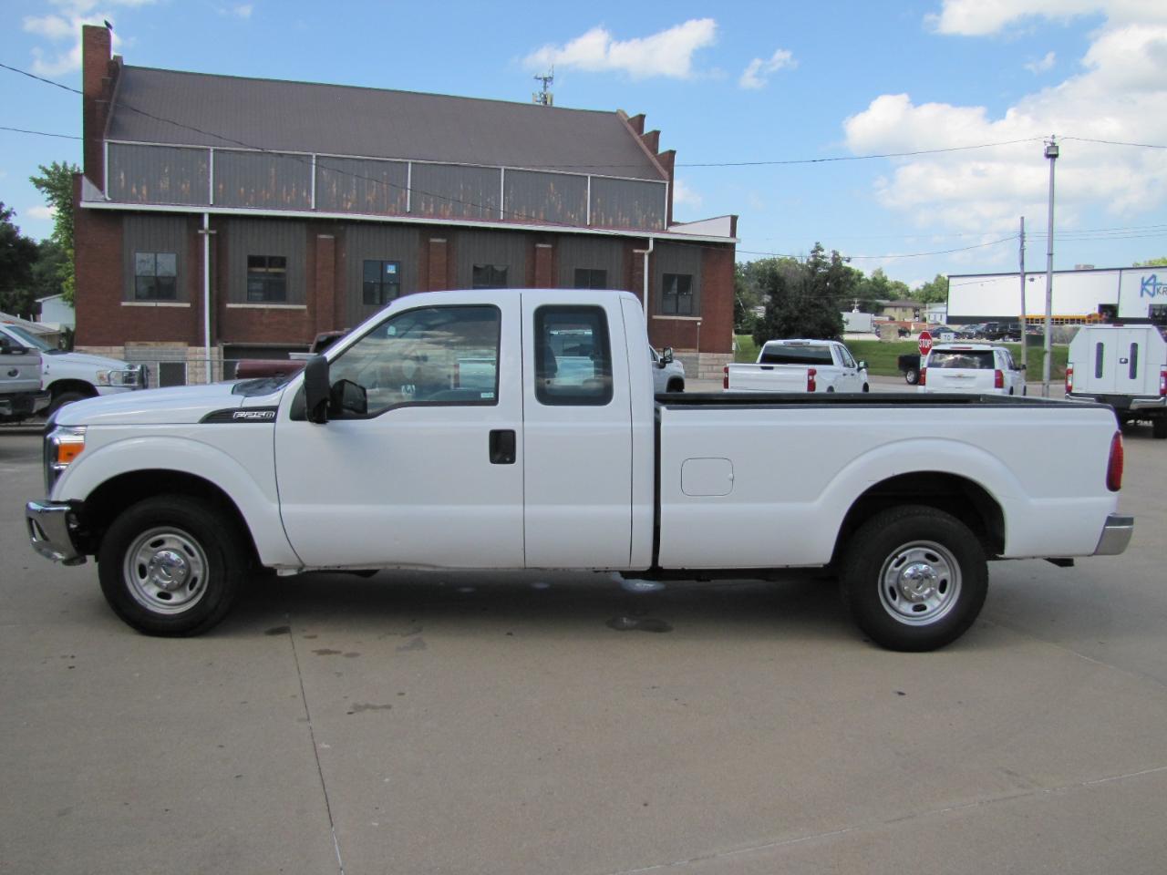 Ford F-250 SD XL SuperCab Long Bed 2WD 2015