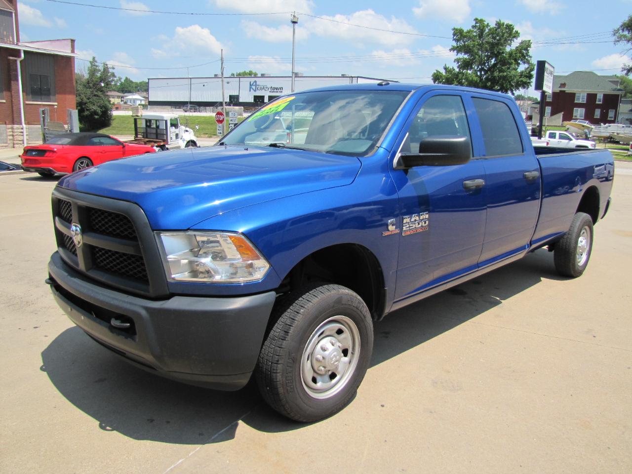 RAM 2500 Tradesman Crew Cab LWB 4WD 2016
