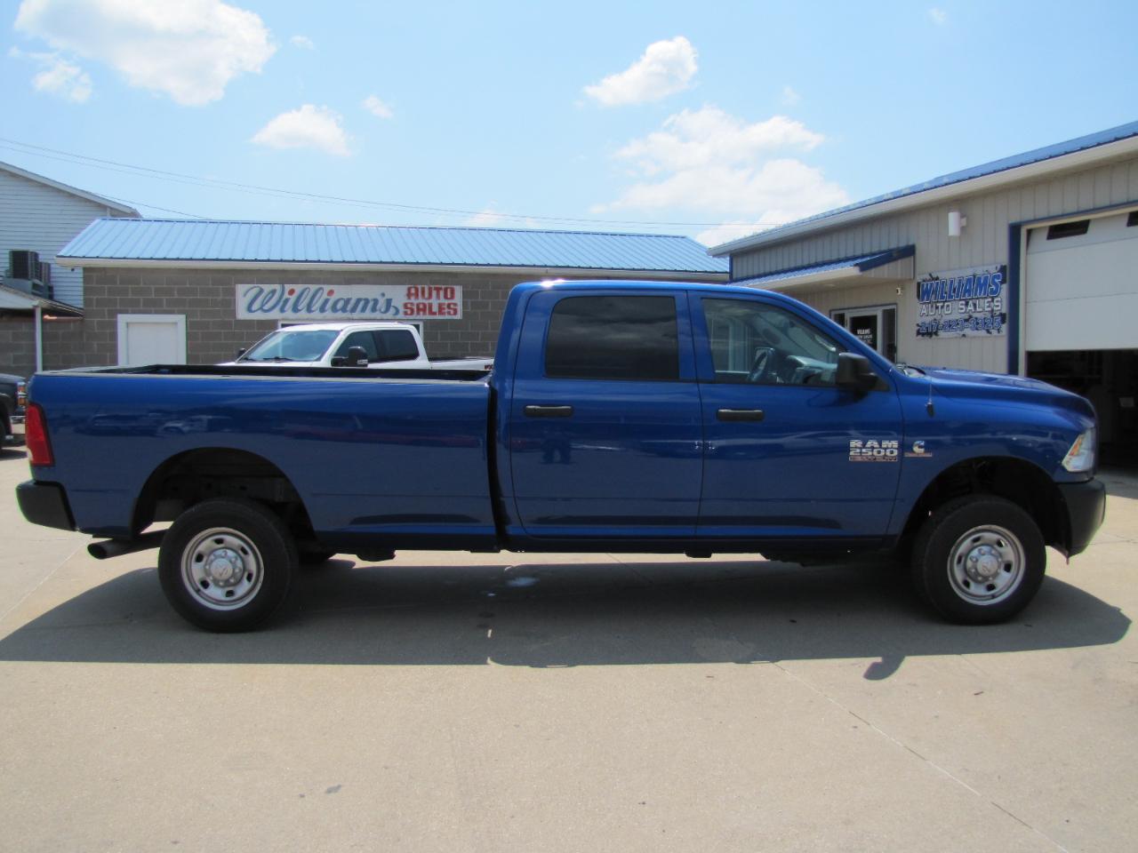 RAM 2500 Tradesman Crew Cab LWB 4WD 2016