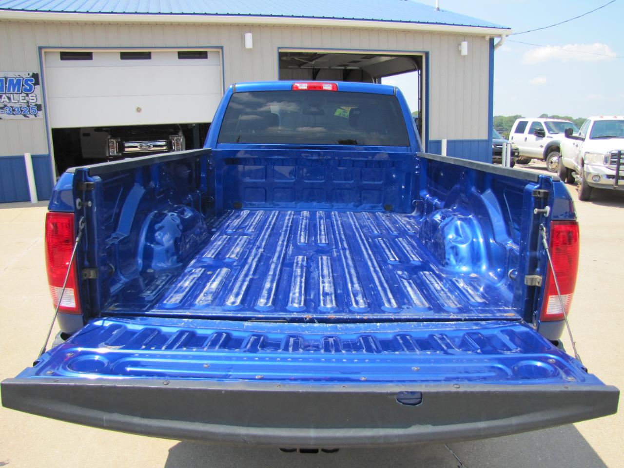 RAM 2500 Tradesman Crew Cab LWB 4WD 2016