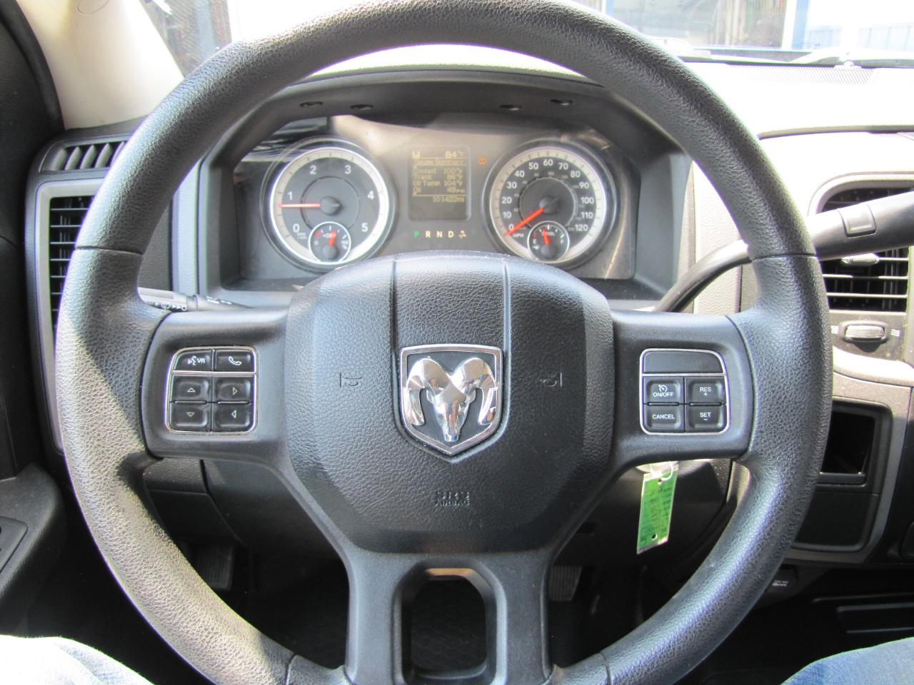 RAM 2500 Tradesman Crew Cab LWB 4WD 2016