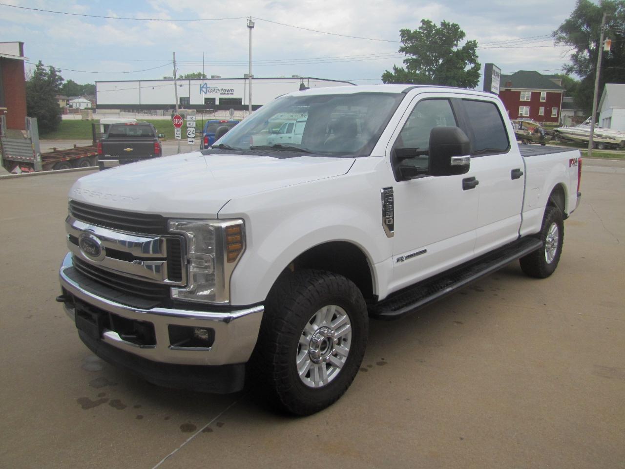 Ford F-250 SD XLT Crew Cab 4WD 2019