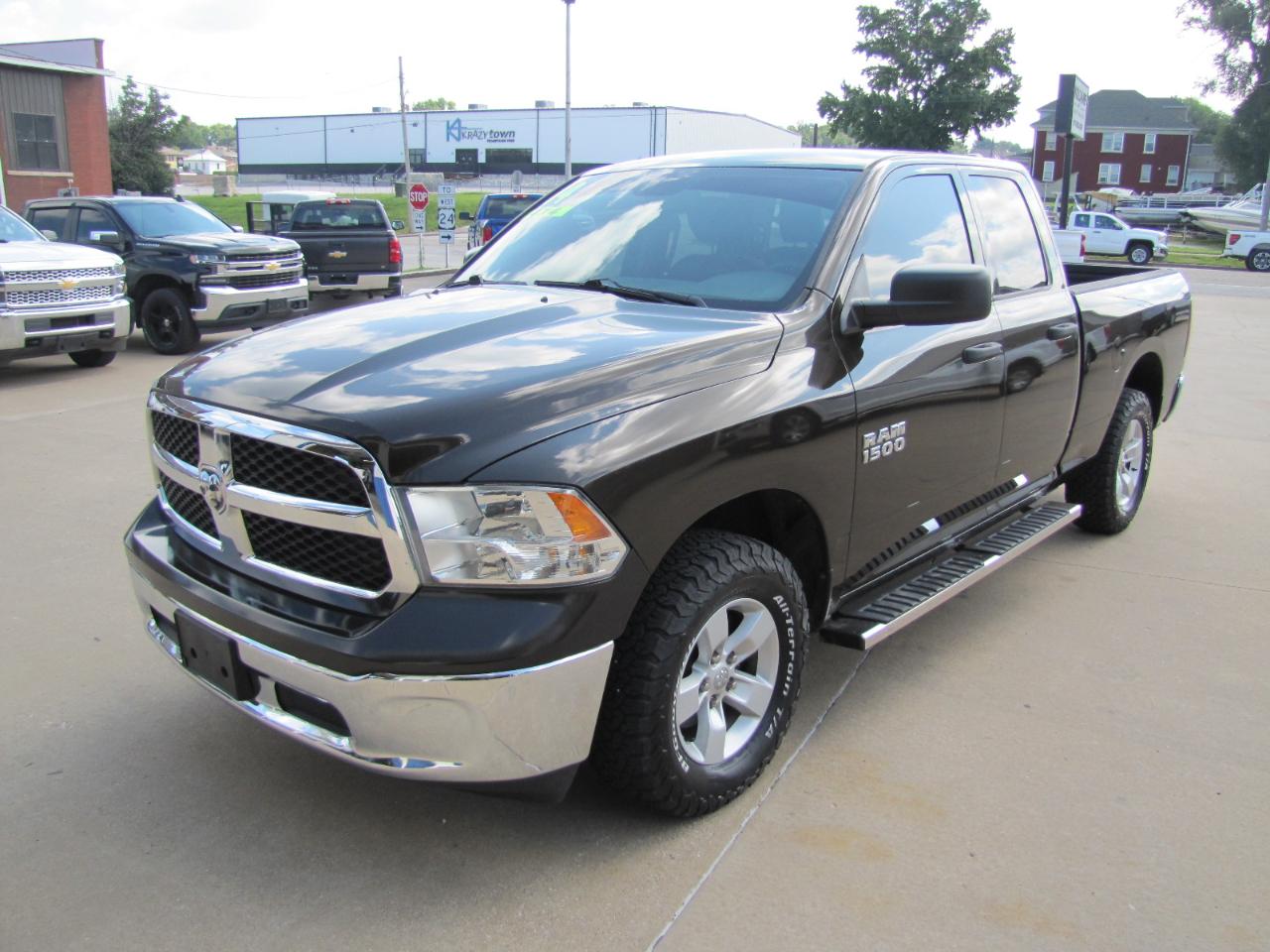 RAM 1500 Tradesman Quad Cab 4WD 2014