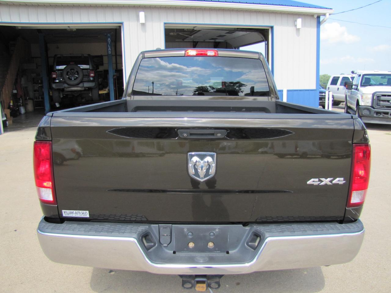 RAM 1500 Tradesman Quad Cab 4WD 2014