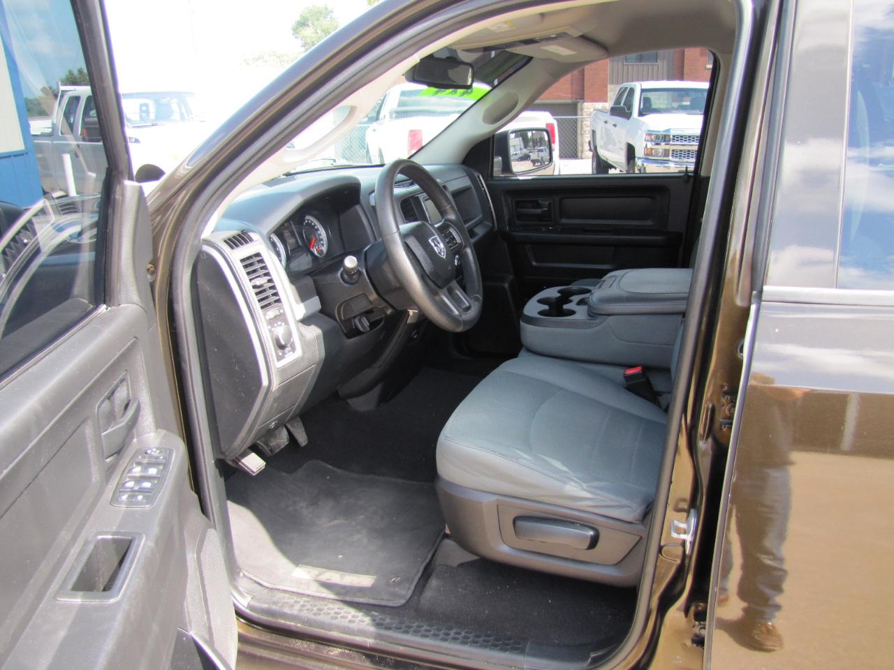 RAM 1500 Tradesman Quad Cab 4WD 2014