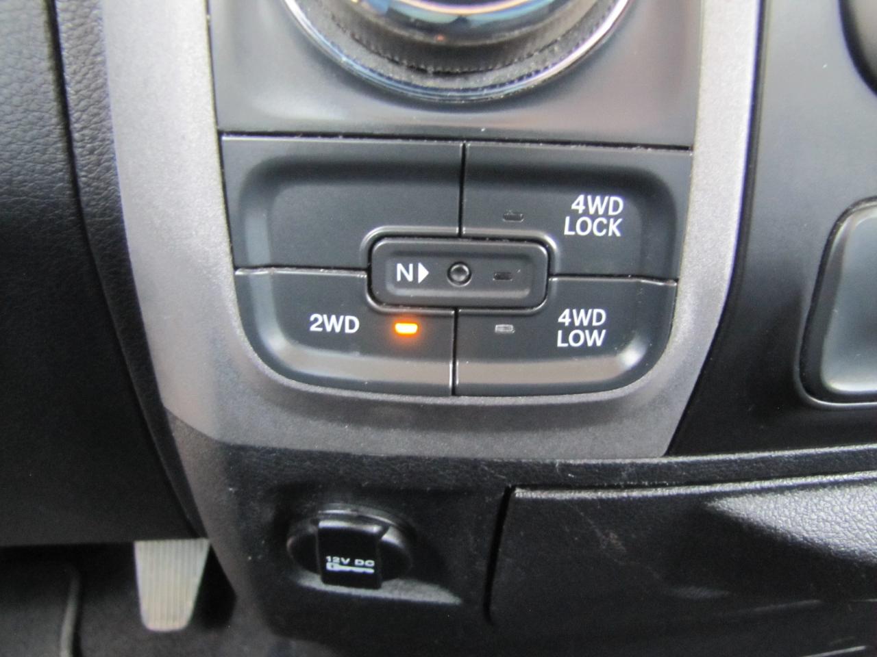 RAM 1500 Tradesman Quad Cab 4WD 2014