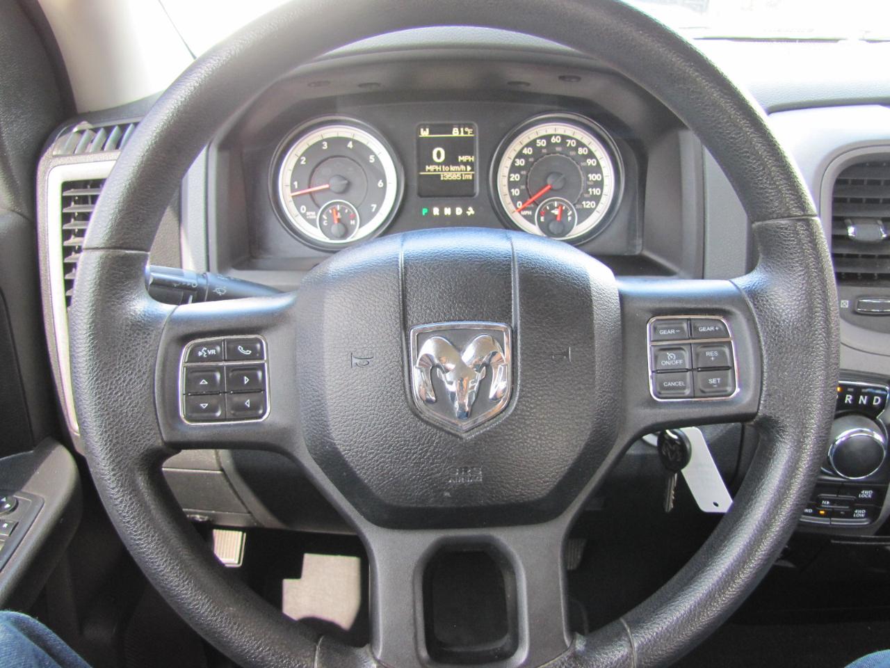 RAM 1500 Tradesman Quad Cab 4WD 2014
