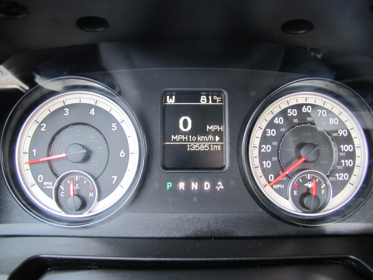 RAM 1500 Tradesman Quad Cab 4WD 2014