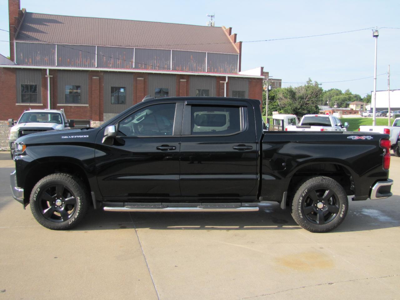 Chevrolet Silverado 1500 LT Crew Cab 4WD 2020