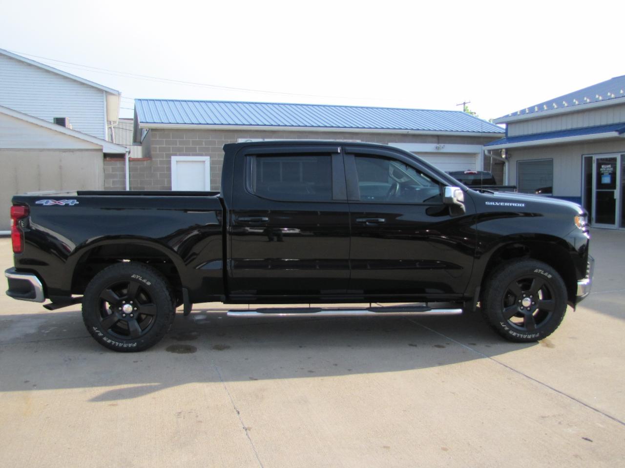 Chevrolet Silverado 1500 LT Crew Cab 4WD 2020