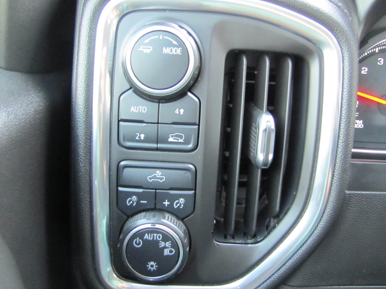 Chevrolet Silverado 1500 LT Crew Cab 4WD 2020