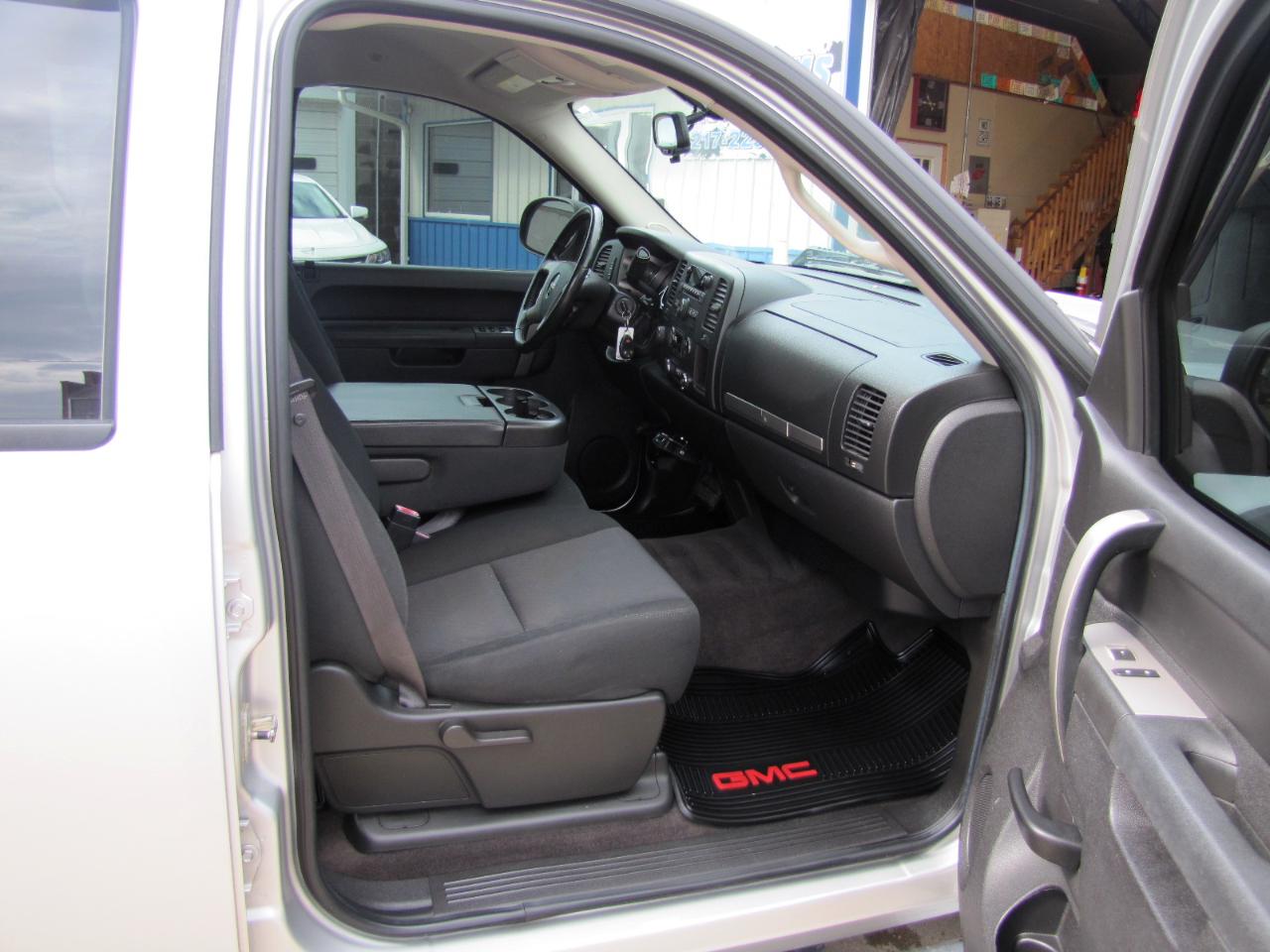 GMC Sierra 1500 SLE Crew Cab 4WD 2010