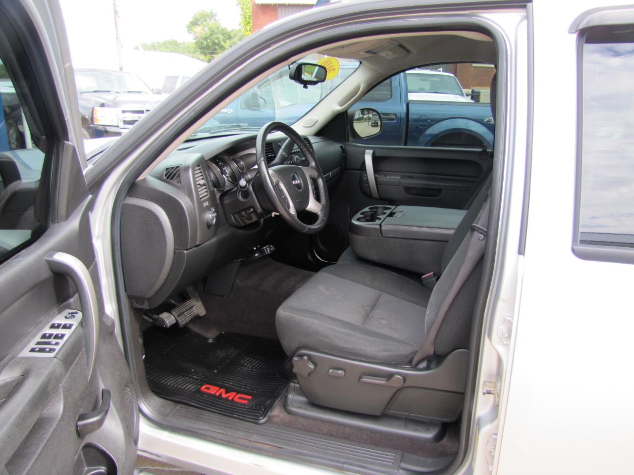 GMC Sierra 1500 SLE Crew Cab 4WD 2010