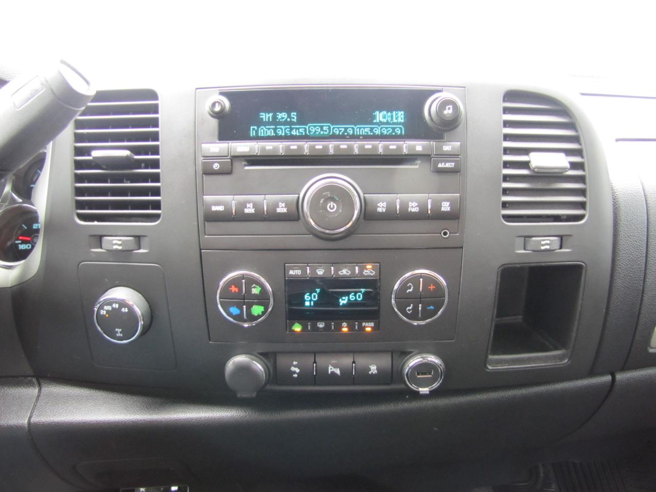 GMC Sierra 1500 SLE Crew Cab 4WD 2010