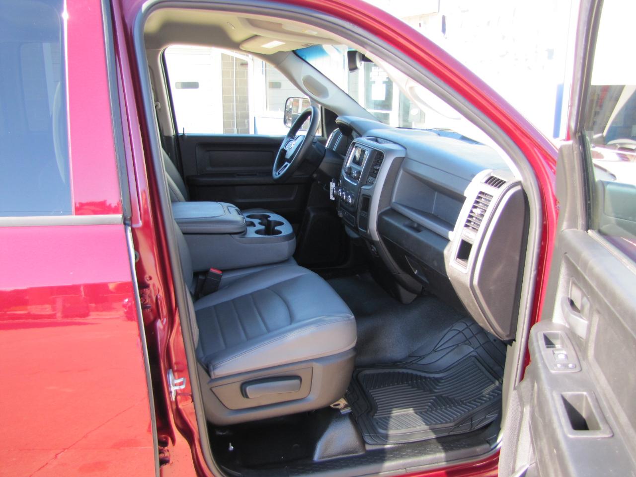 RAM 1500 Classic Tradesman Quad Cab 2WD 2019