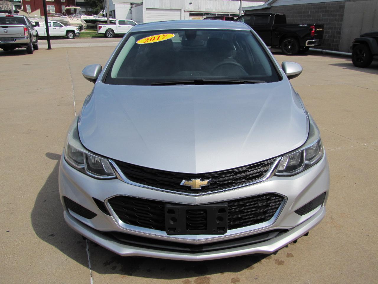 Chevrolet Cruze LS Auto 2017